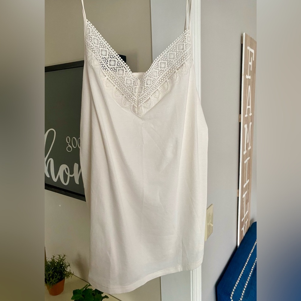 NWT LOFT cream embroidered tank - size M